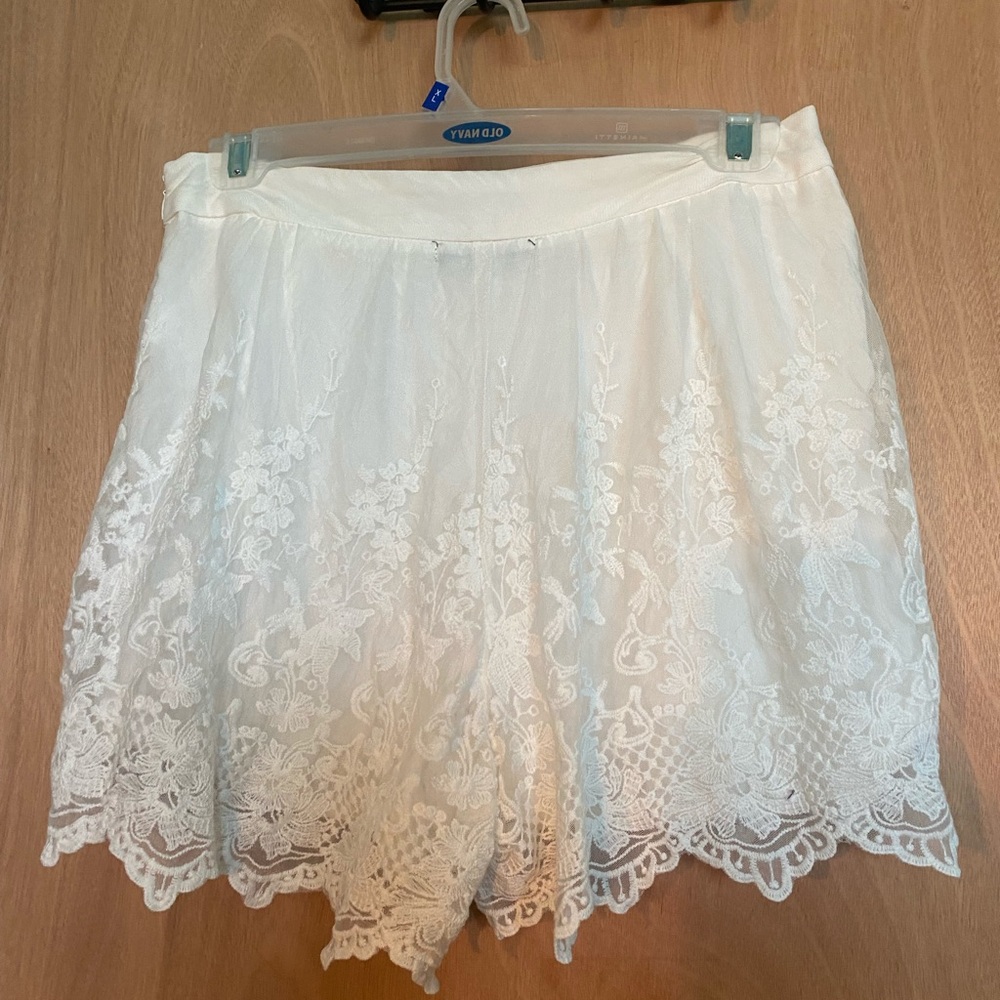 White lace shorts